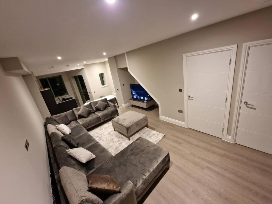 埃德蒙顿Stunning Newbuilt 3 Bed House Sleeps 9别墅 外观 照片